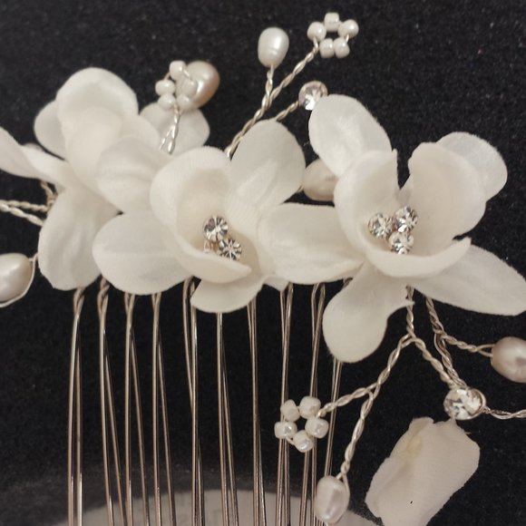 David's Bridal Hair Comb Headpiece Collection 2 hair combs - Picture 6 of 10